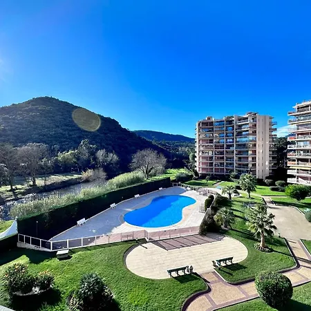 With Terrace & Pool Διαμέρισμα *